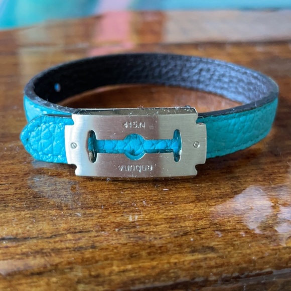 Vunque Jewelry - vunque razor bracelet-blue